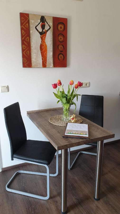 Seensucht & Urlaubstraeume, Ferienwohnung "Seerose" Grossraeschen Buitenkant foto