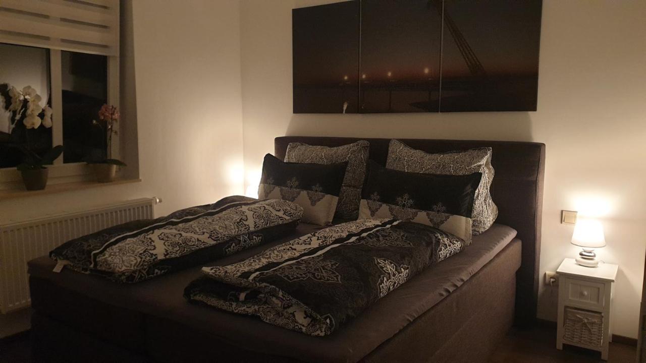 Seensucht & Urlaubstraeume, Ferienwohnung "Seerose" Grossraeschen Buitenkant foto